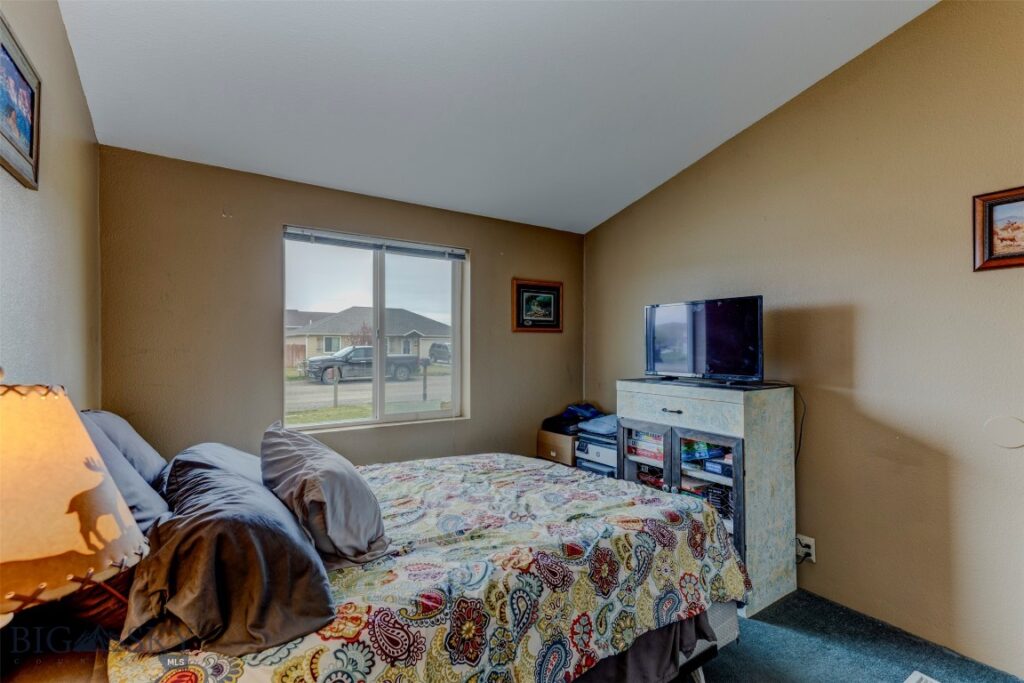 1207 W Reservoir Street, Livingston MT 59047