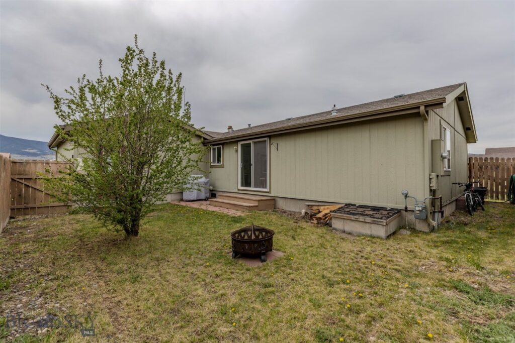 1207 W Reservoir Street, Livingston MT 59047