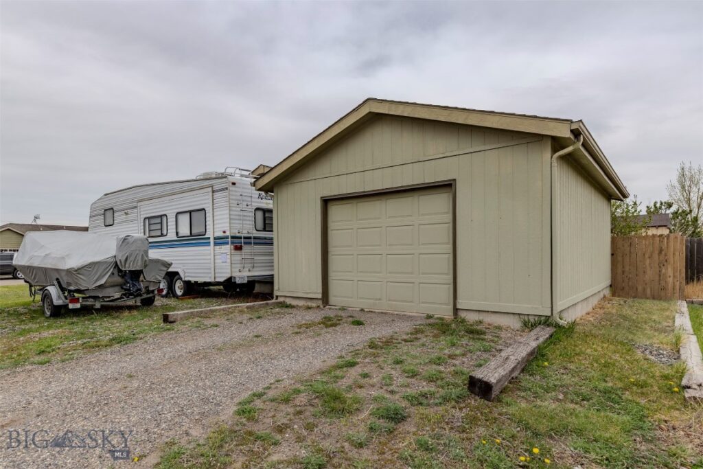 1207 W Reservoir Street, Livingston MT 59047