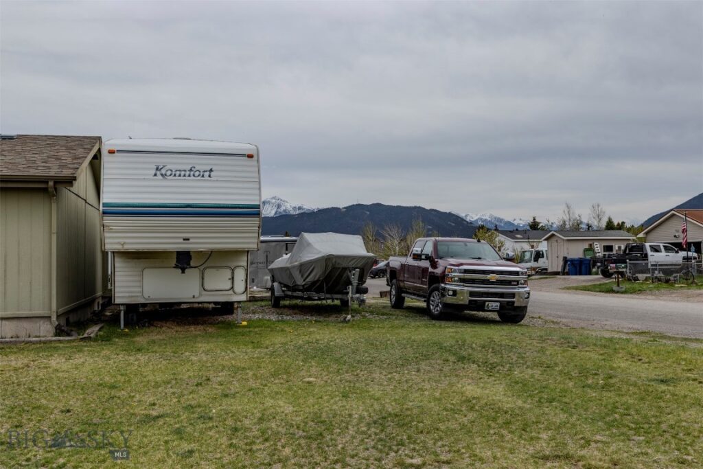 1207 W Reservoir Street, Livingston MT 59047