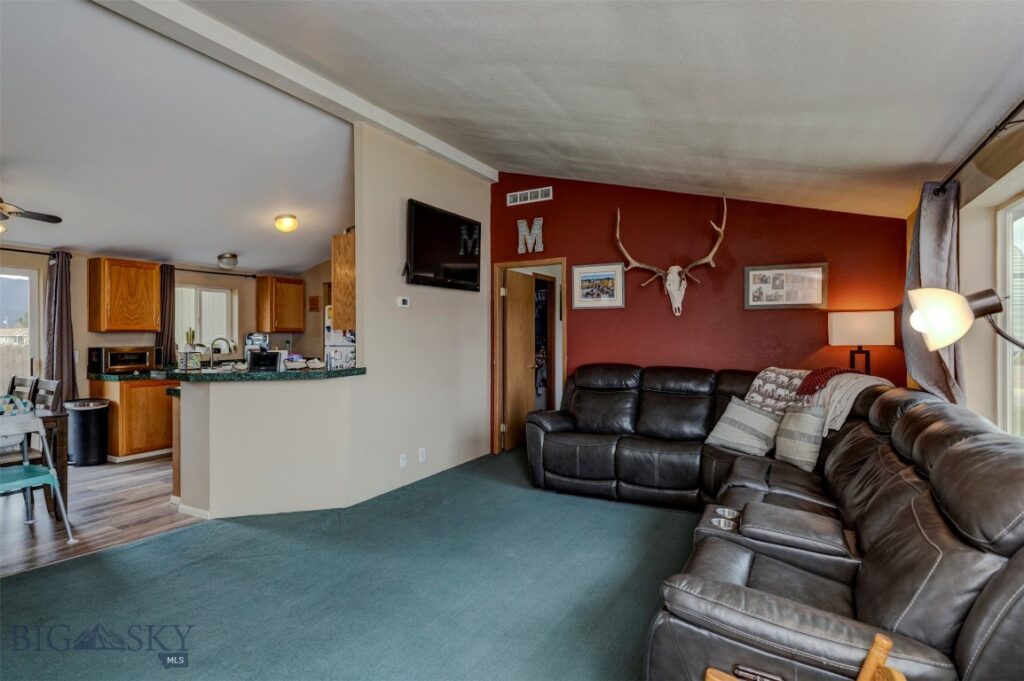 1207 W Reservoir Street, Livingston MT 59047