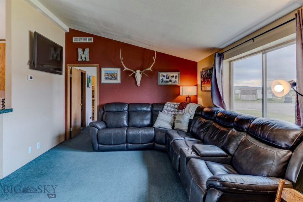 1207 W Reservoir Street, Livingston MT 59047