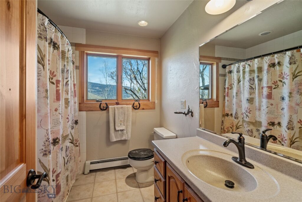 2 Jumping Rainbow Road, Livingston MT 59047