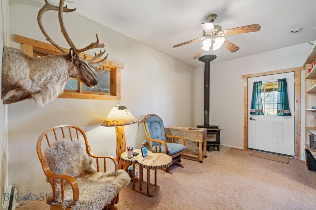 2 Jumping Rainbow Road, Livingston MT 59047