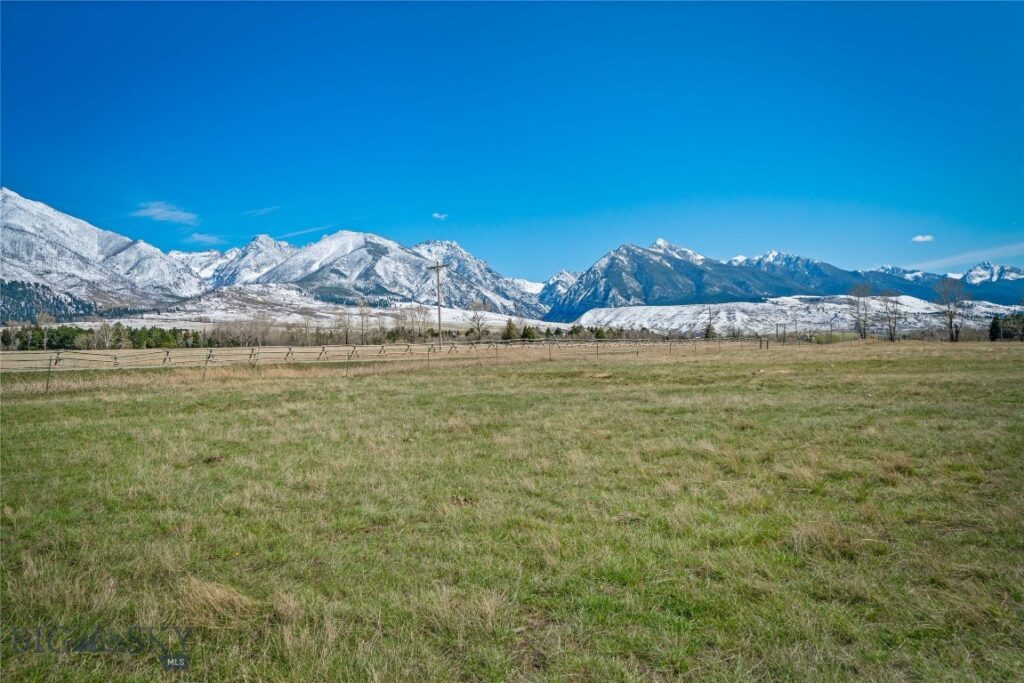 2 Jumping Rainbow Road, Livingston MT 59047