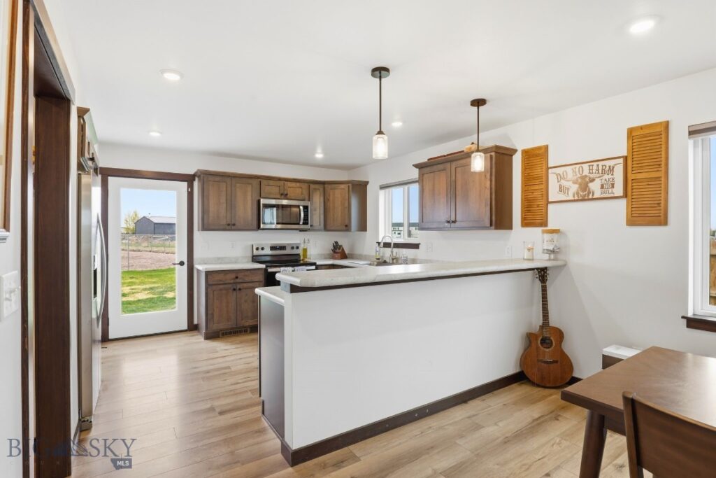 2016 Ross Way, Belgrade MT 59714