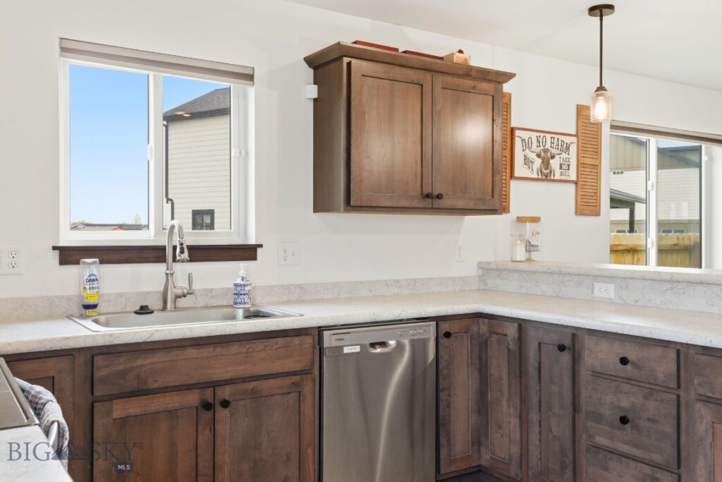 2016 Ross Way, Belgrade MT 59714