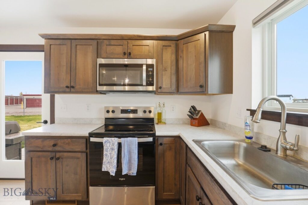 2016 Ross Way, Belgrade MT 59714