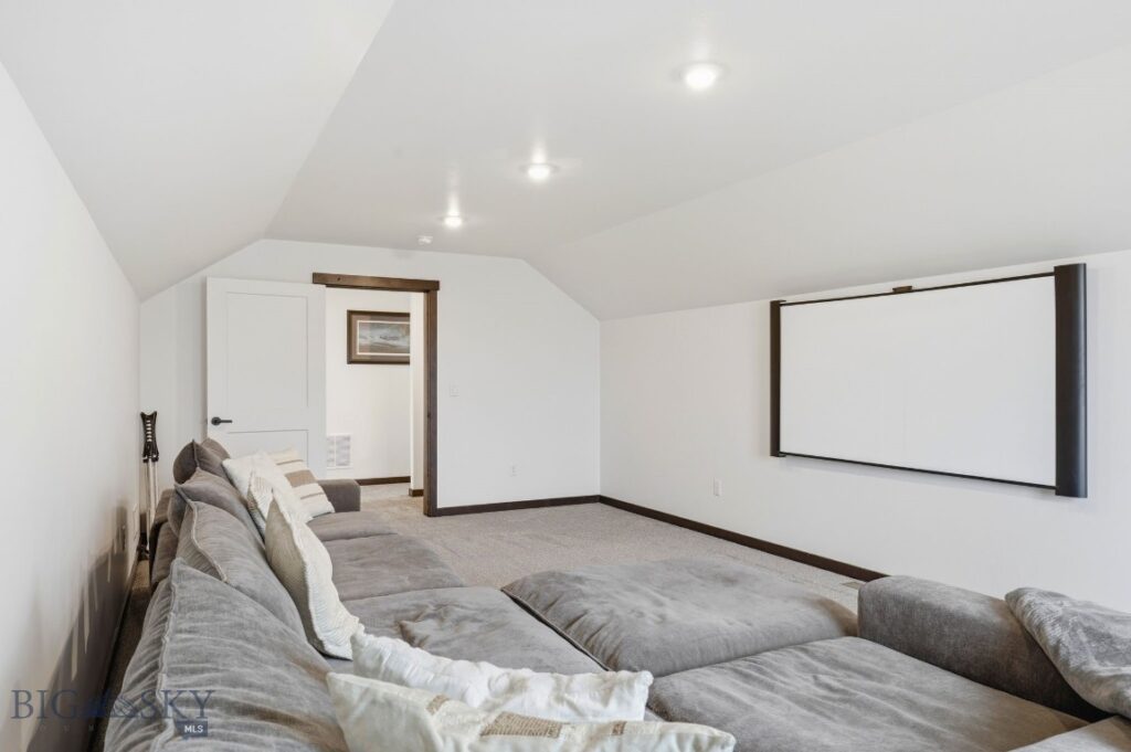 2016 Ross Way, Belgrade MT 59714