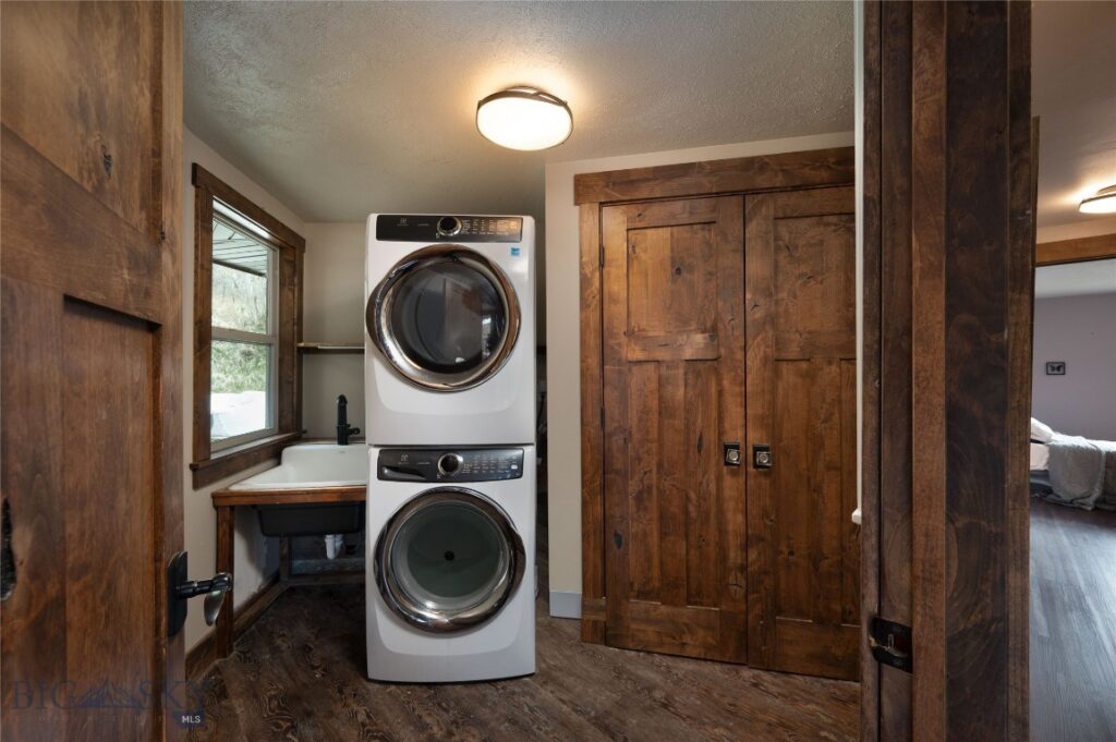 1759 Moffit Gulch, Bozeman MT 59715