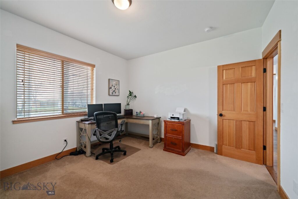 16 Harvester Lane, Belgrade MT 59714