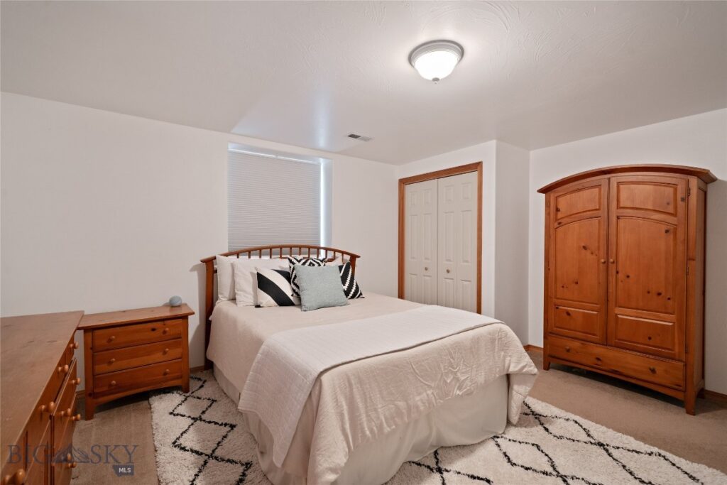 16 Harvester Lane, Belgrade MT 59714