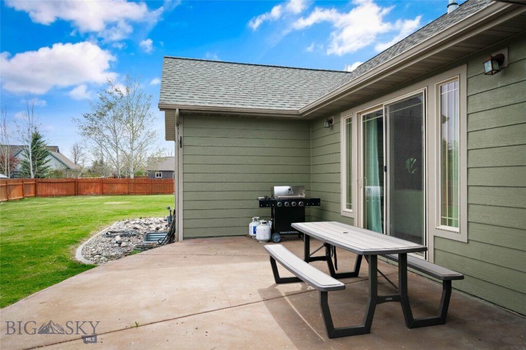 16 Harvester Lane, Belgrade MT 59714