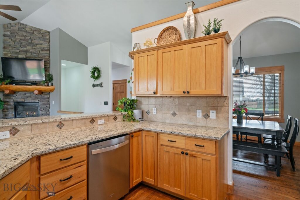 16 Harvester Lane, Belgrade MT 59714
