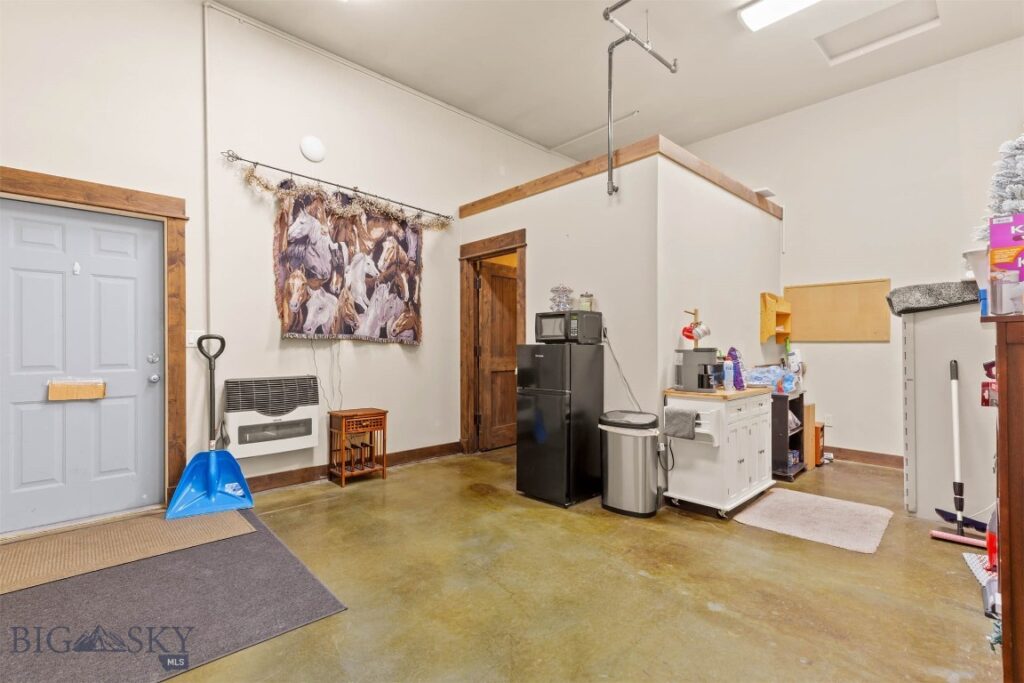81 8th Street, Belgrade MT 59714