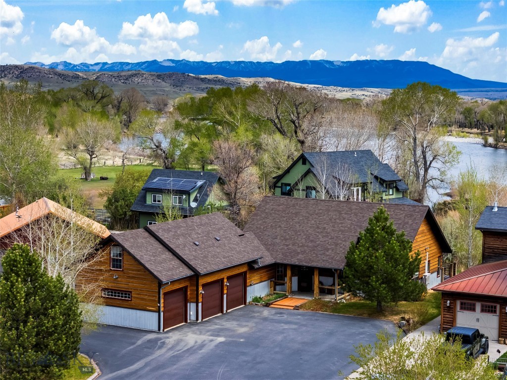 213 Little Creek Bend, Livingston MT 59047
