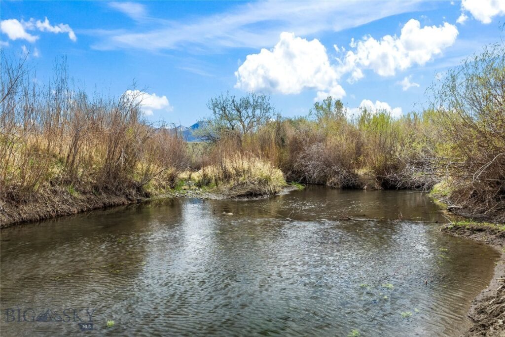 213 Little Creek Bend, Livingston MT 59047