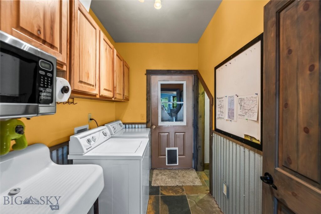 213 Little Creek Bend, Livingston MT 59047
