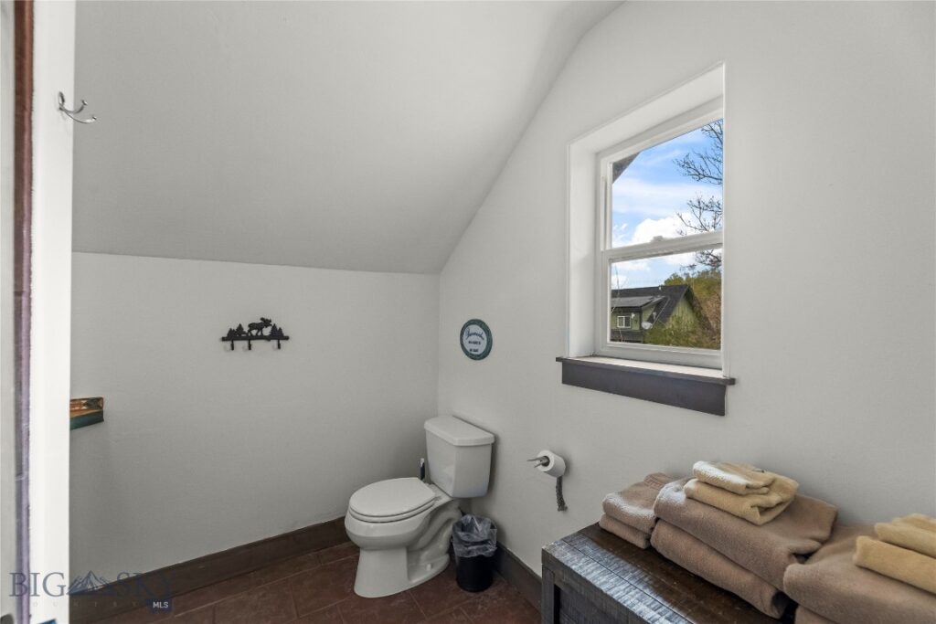213 Little Creek Bend, Livingston MT 59047