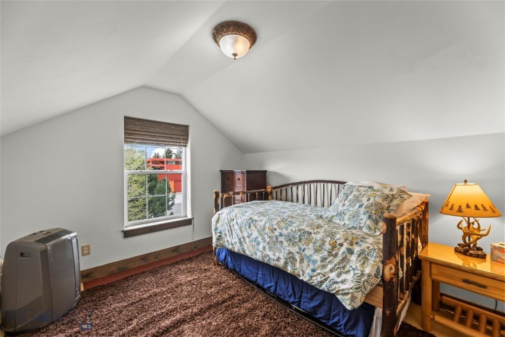 213 Little Creek Bend, Livingston MT 59047