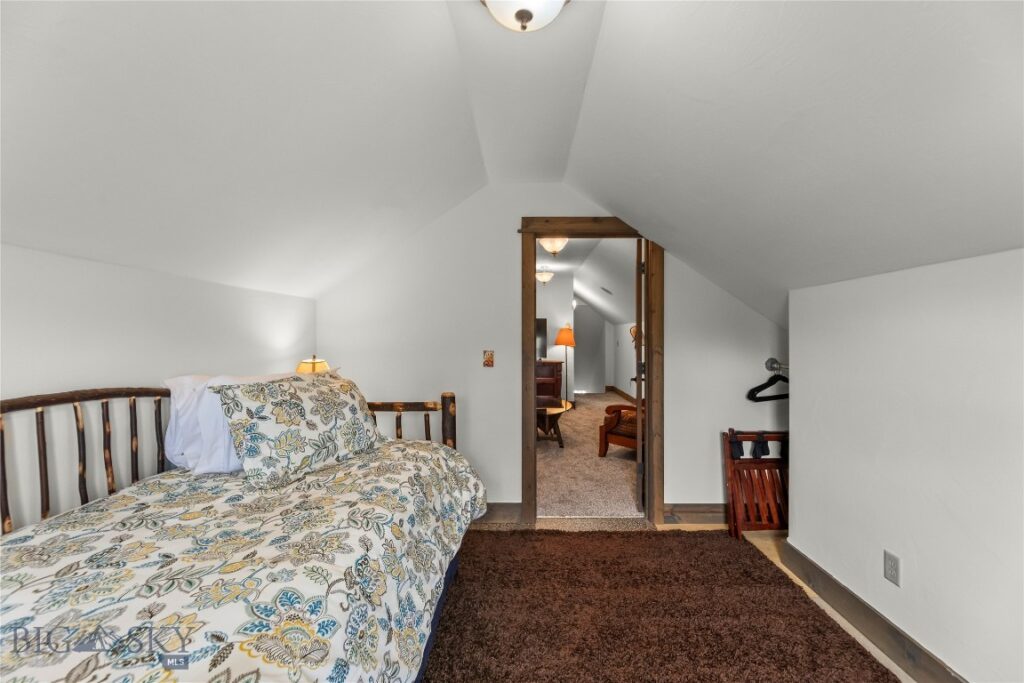 213 Little Creek Bend, Livingston MT 59047
