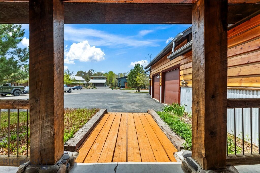 213 Little Creek Bend, Livingston MT 59047