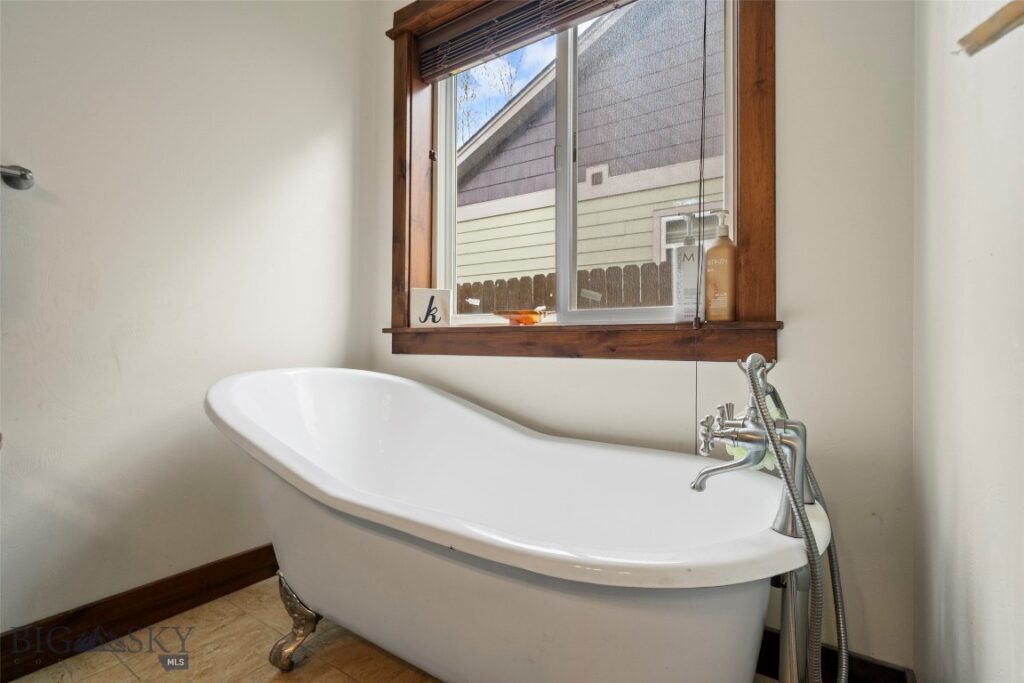 339 Cedar Wood, Bozeman MT 59718