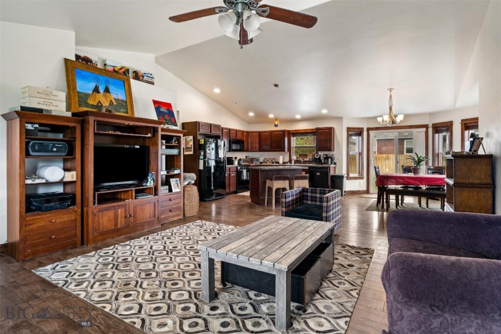 339 Cedar Wood, Bozeman MT 59718