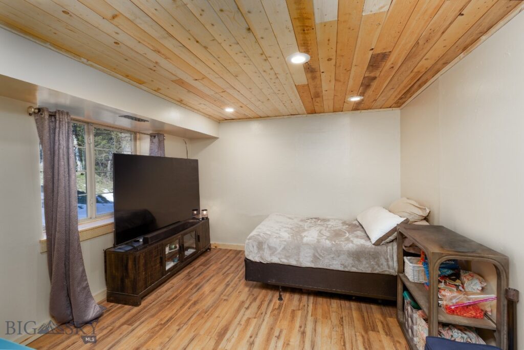 327 Rifle Road, Bozeman MT 59715