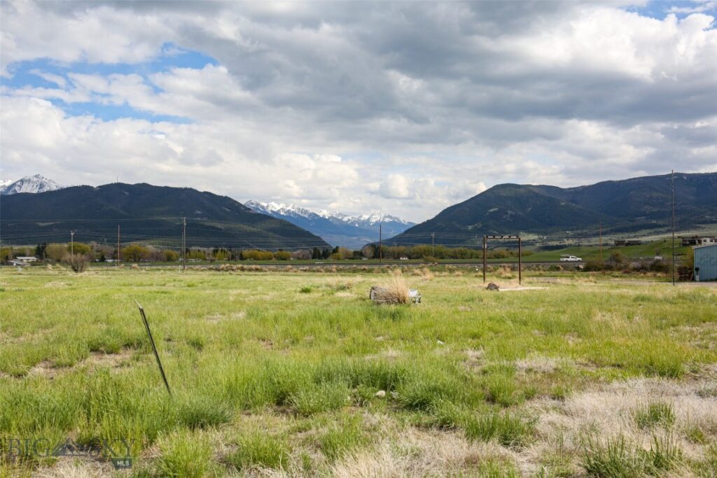 NHN Sun Avenue, Livingston MT 59047