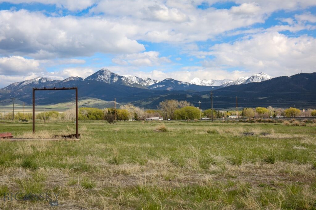 NHN Sun Avenue, Livingston MT 59047