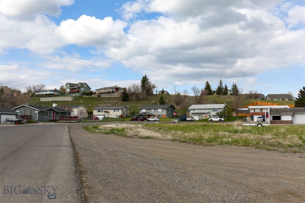 NHN Sun Avenue, Livingston MT 59047