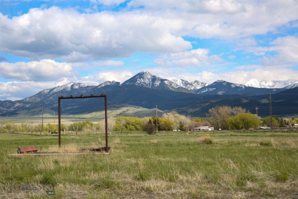 NHN Sun Avenue, Livingston MT 59047