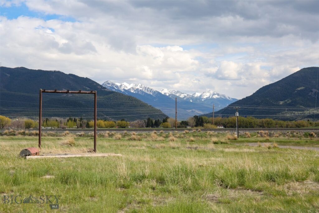 NHN Sun Avenue, Livingston MT 59047