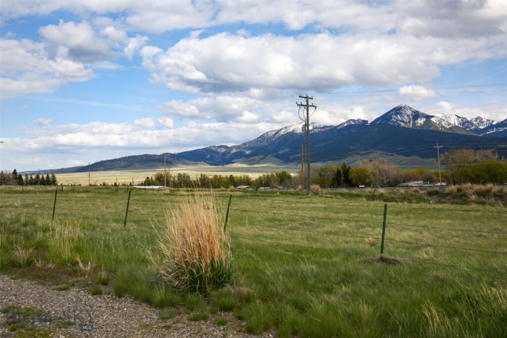NHN Sun Avenue, Livingston MT 59047