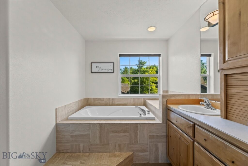 359 Annie Glade Drive, Bozeman MT 59718