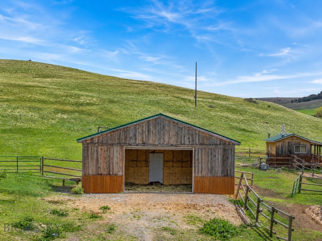 262 Swingley Road, Livingston MT 59047