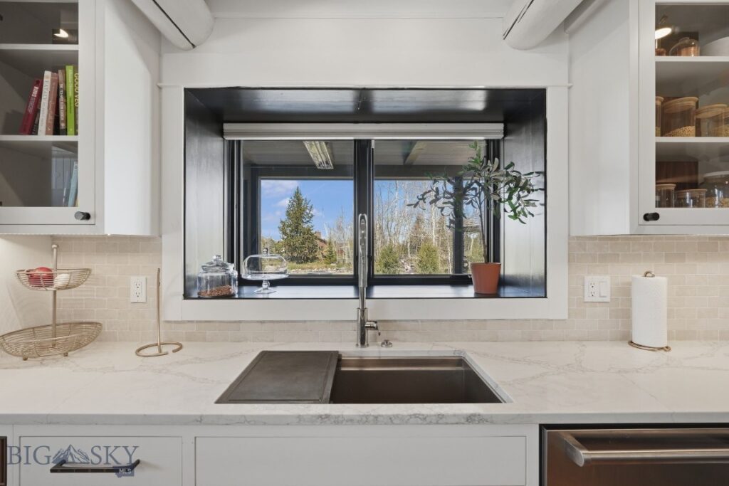 1589 Cougar Drive, Bozeman MT 59718