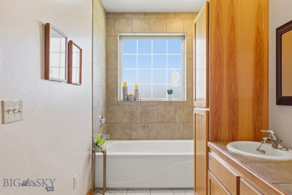 734 Landmark Drive, Belgrade MT 59714