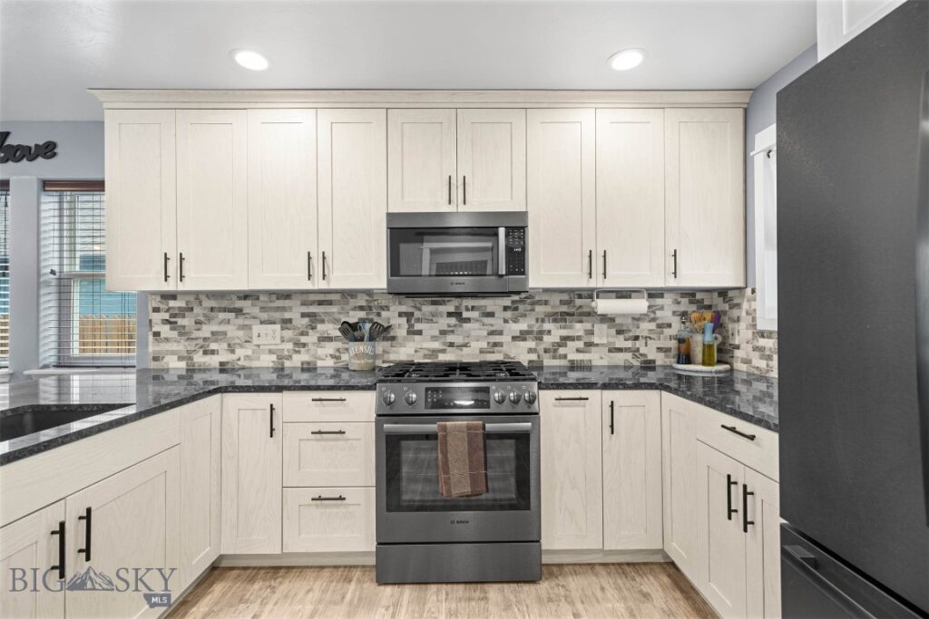 79 Woodman Drive, Belgrade MT 59714