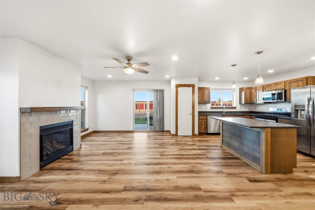 2012 Ross Way, Belgrade MT 59714
