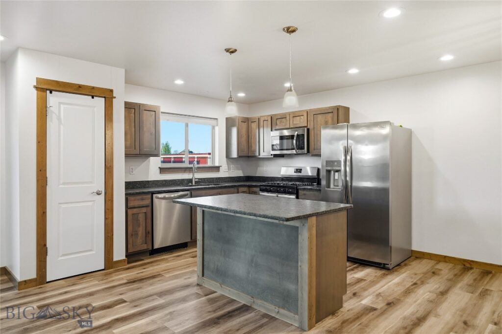 2012 Ross Way, Belgrade MT 59714