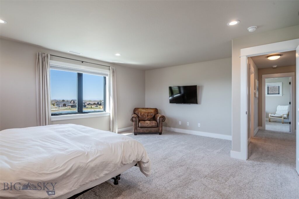 950 White Horse Loop, Bozeman MT 59718