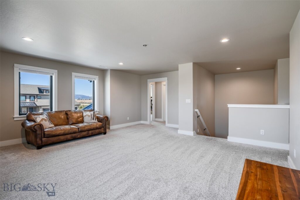 950 White Horse Loop, Bozeman MT 59718