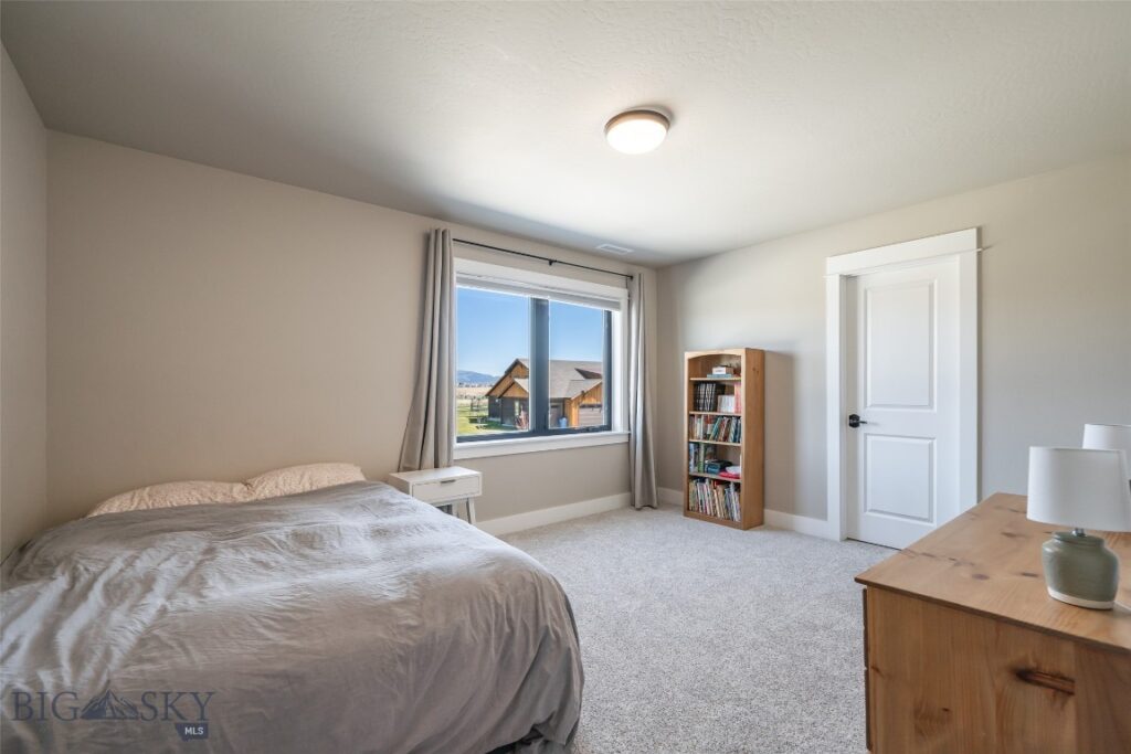950 White Horse Loop, Bozeman MT 59718