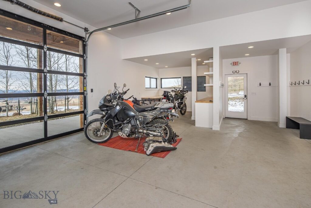 17640 Rocky Mountain Road, Belgrade MT 59714