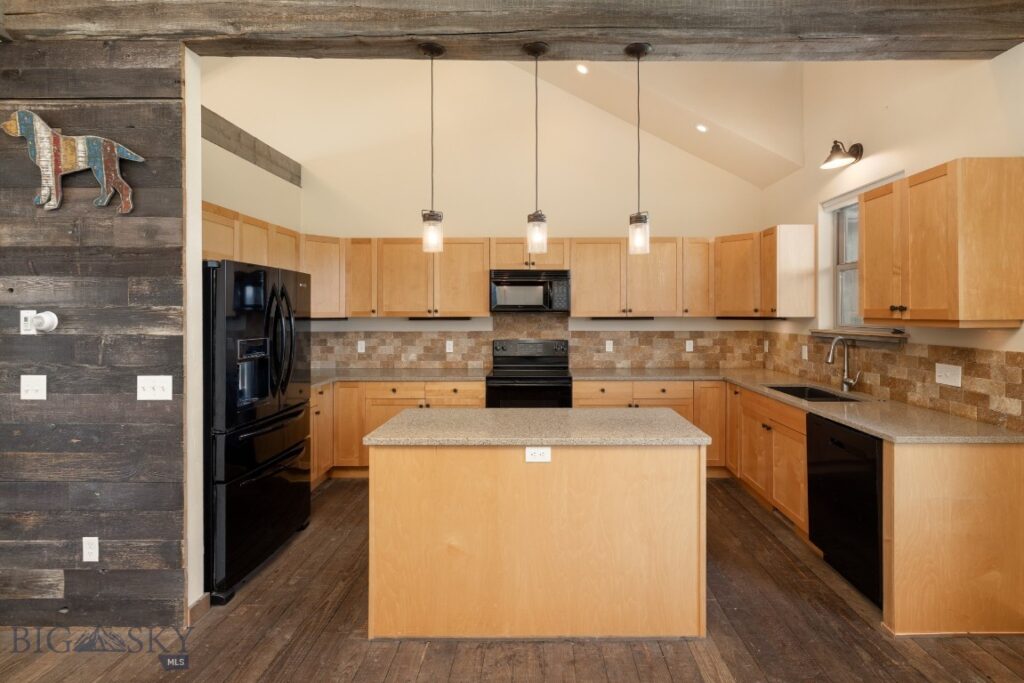 1704 Roundup Boulevard, Belgrade MT 59714