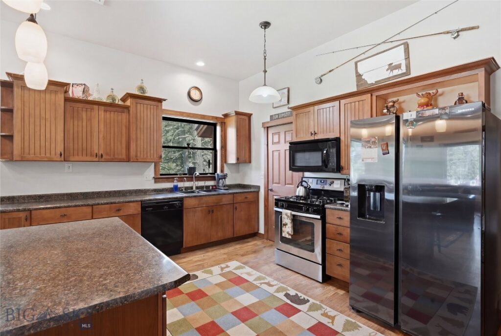 116 Elk Ridge Road, Livingston MT 59047