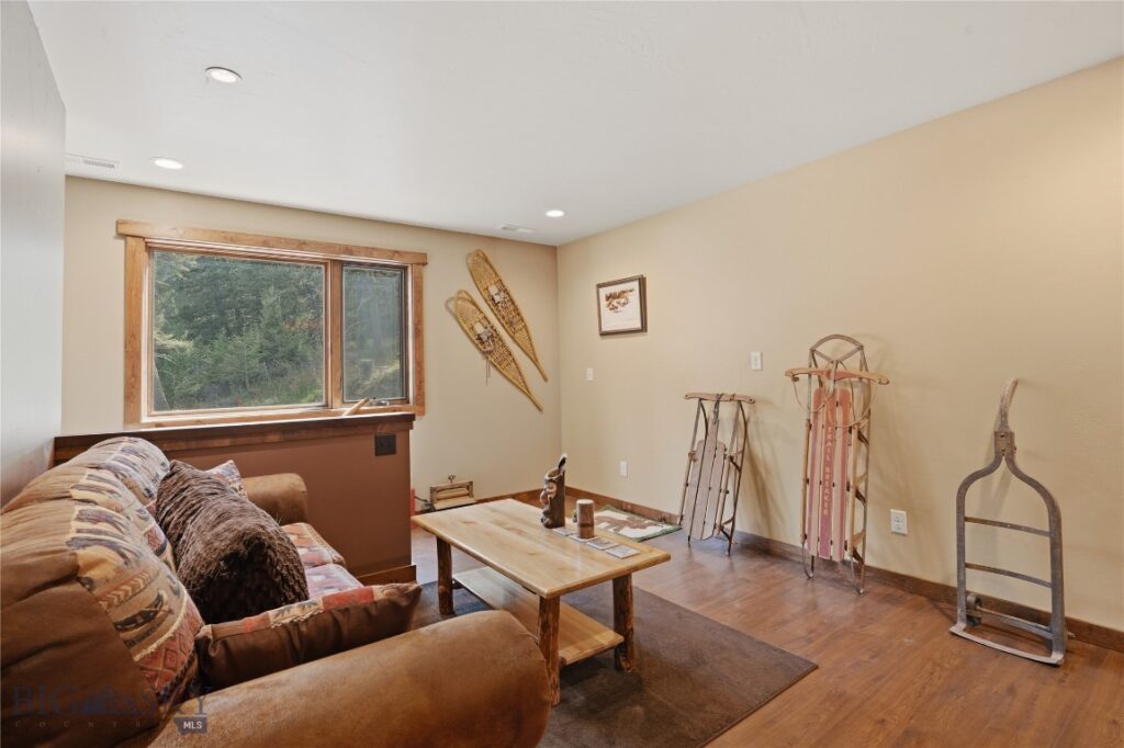 116 Elk Ridge Road, Livingston MT 59047