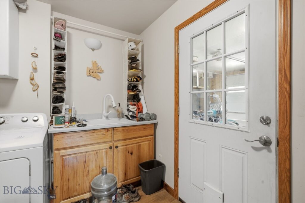 116 Elk Ridge Road, Livingston MT 59047